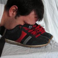 underURfeet